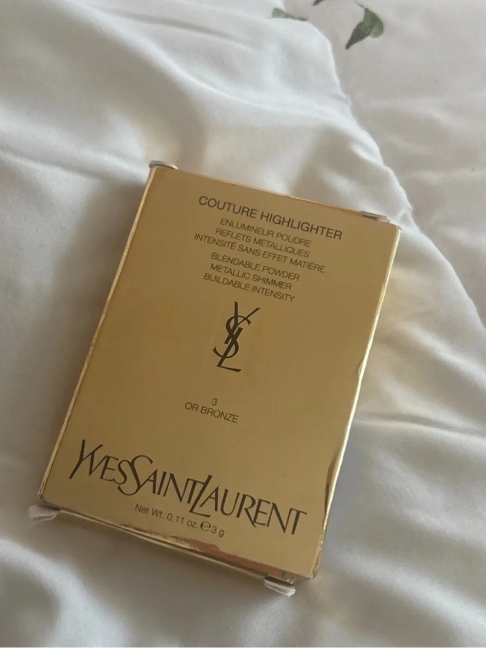 Yves Saint Laurent Highlighter Compact in Or Bronze Gold Packaging